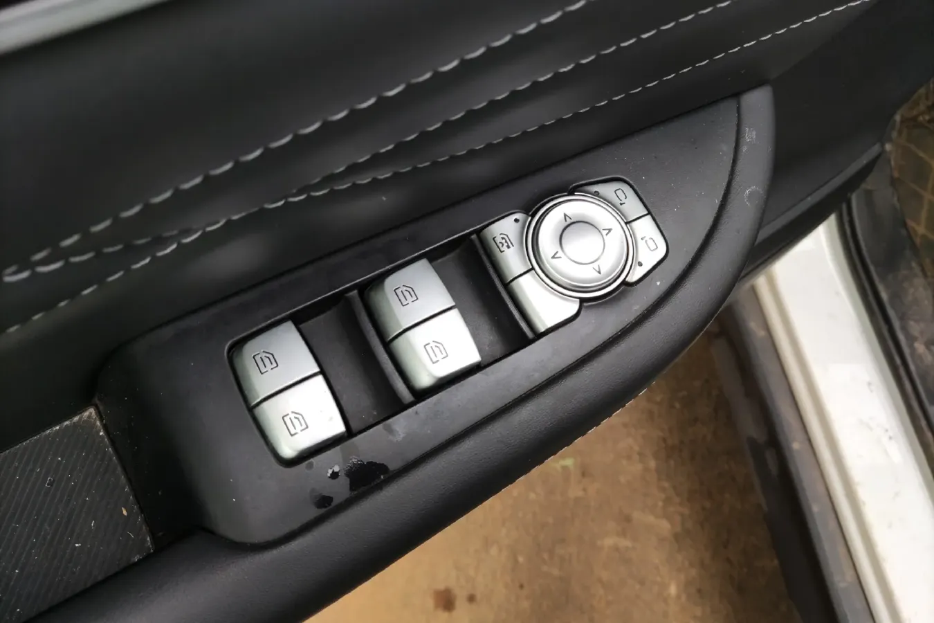 2020 DongFeng Fengon Fengon 580 Pro 1.5T 180HP L4 CVT,autocango,china used car exporter,china ev exporter,chinese used car exporter,chinese used ev exporter