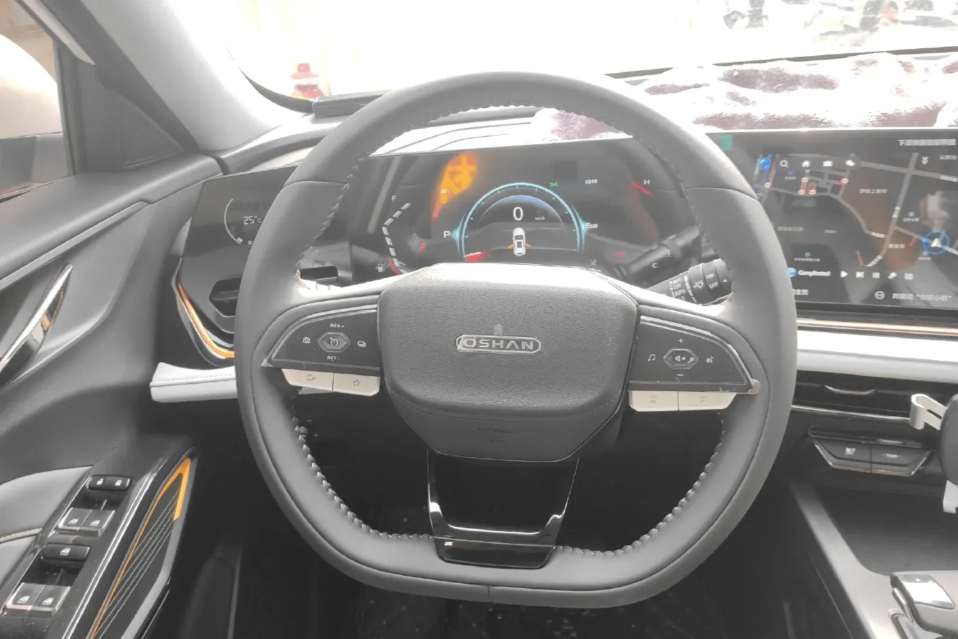 2023 ChangAn Oshan X5 Plus 1.5T 188HP L4 7DCT,autocango,china used car exporter,china ev exporter,chinese used car exporter,chinese used ev exporter