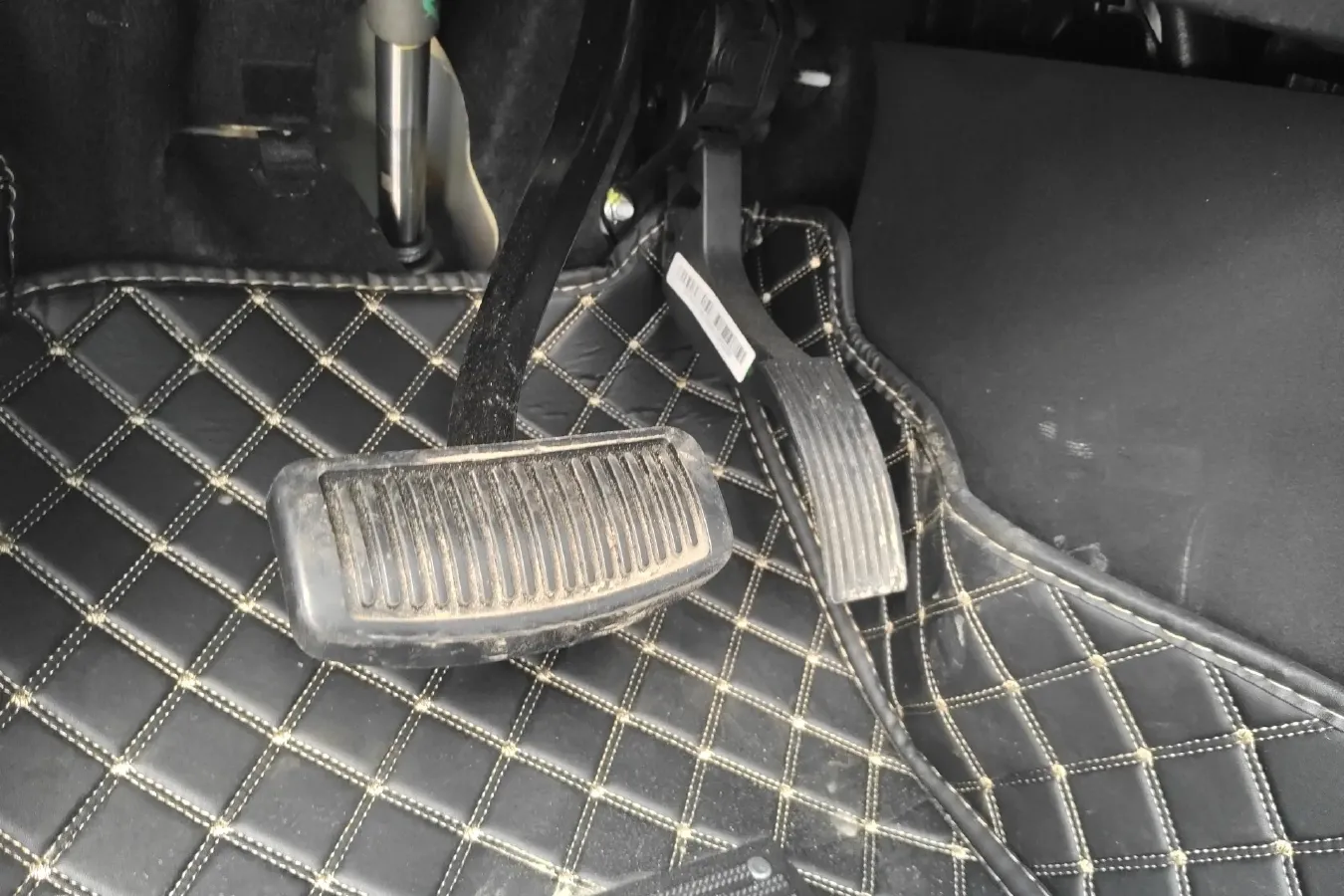 2023 ChangAn Oshan X5 Plus 1.5T 188HP L4 7DCT,autocango,china used car exporter,china ev exporter,chinese used car exporter,chinese used ev exporter