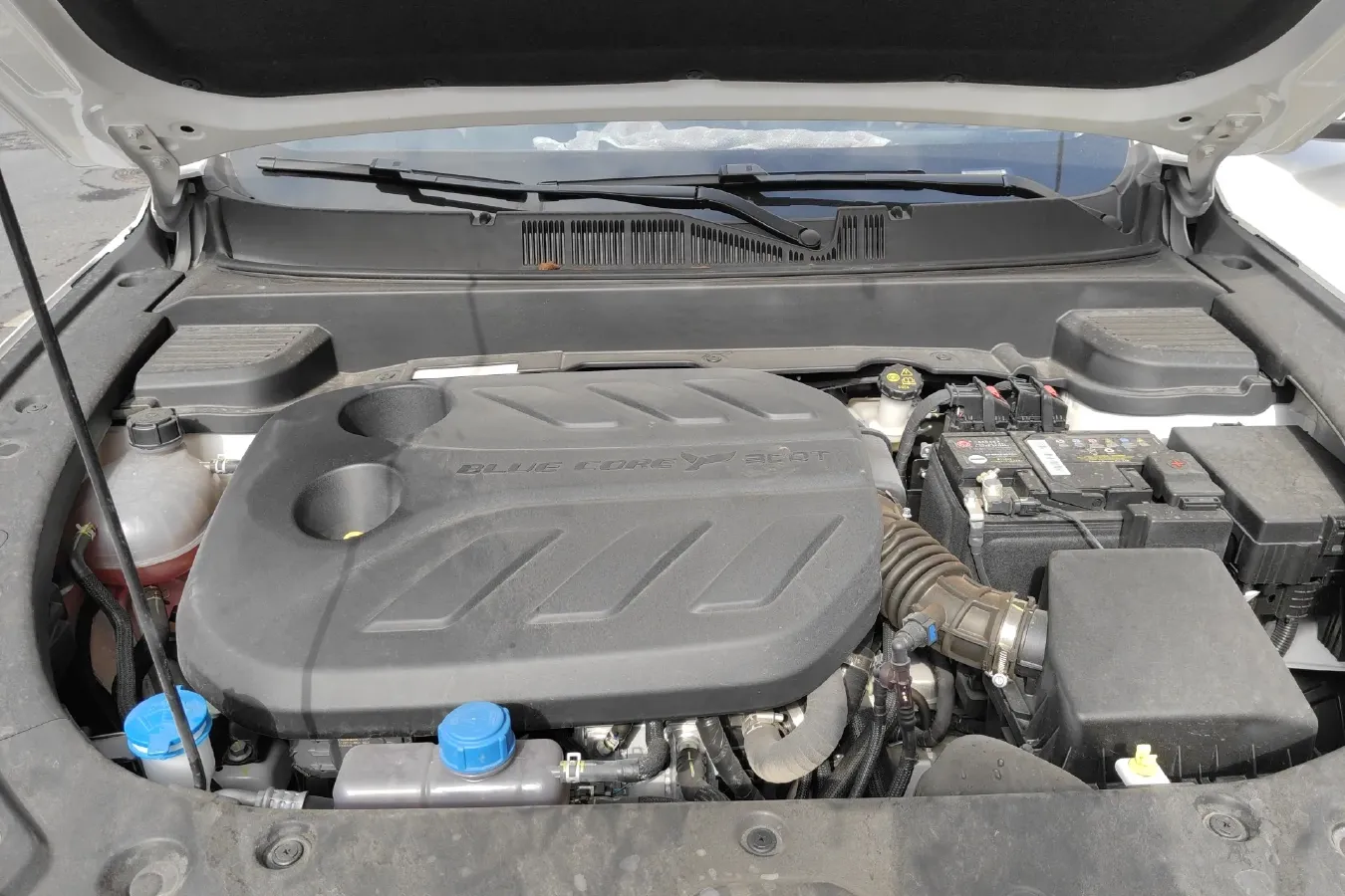 2023 ChangAn Oshan X5 Plus 1.5T 188HP L4 7DCT,autocango,china used car exporter,china ev exporter,chinese used car exporter,chinese used ev exporter