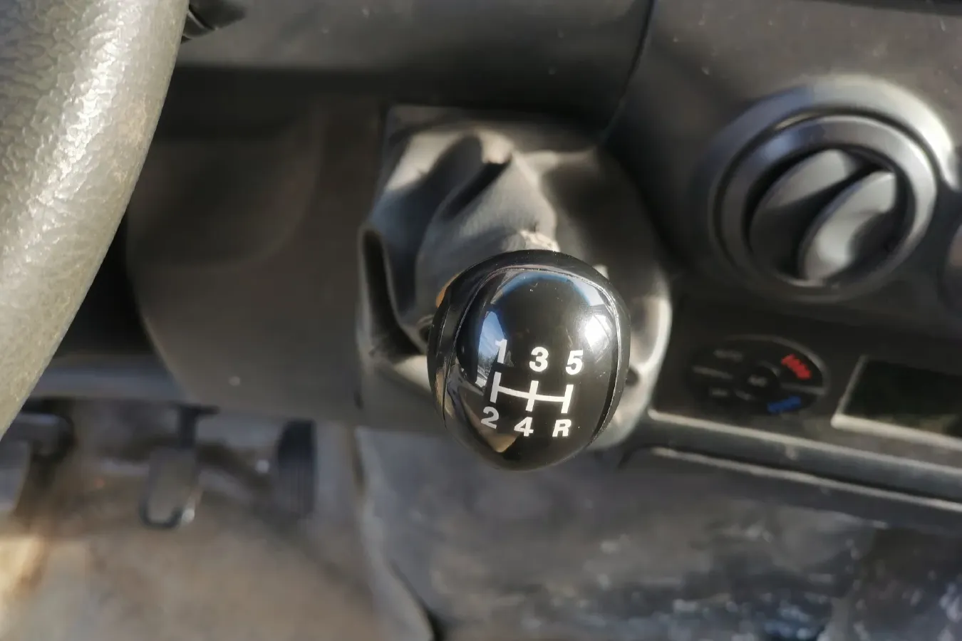 2012 Iveco BaoDi 2.5T 122HP L4 5MT,autocango,china used car exporter,china ev exporter,chinese used car exporter,chinese used ev exporter