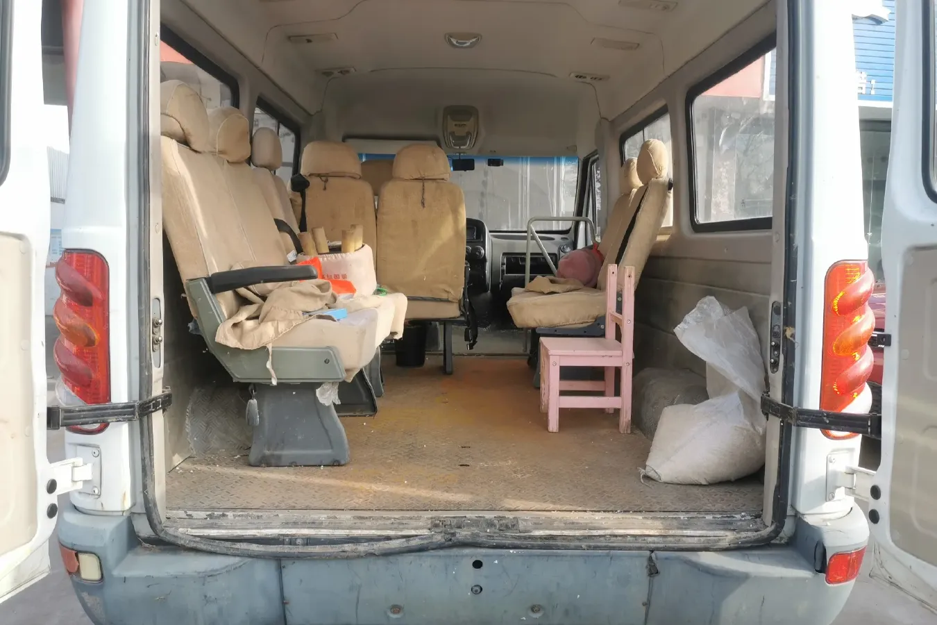 2012 Iveco BaoDi 2.5T 122HP L4 5MT,autocango,china used car exporter,china ev exporter,chinese used car exporter,chinese used ev exporter