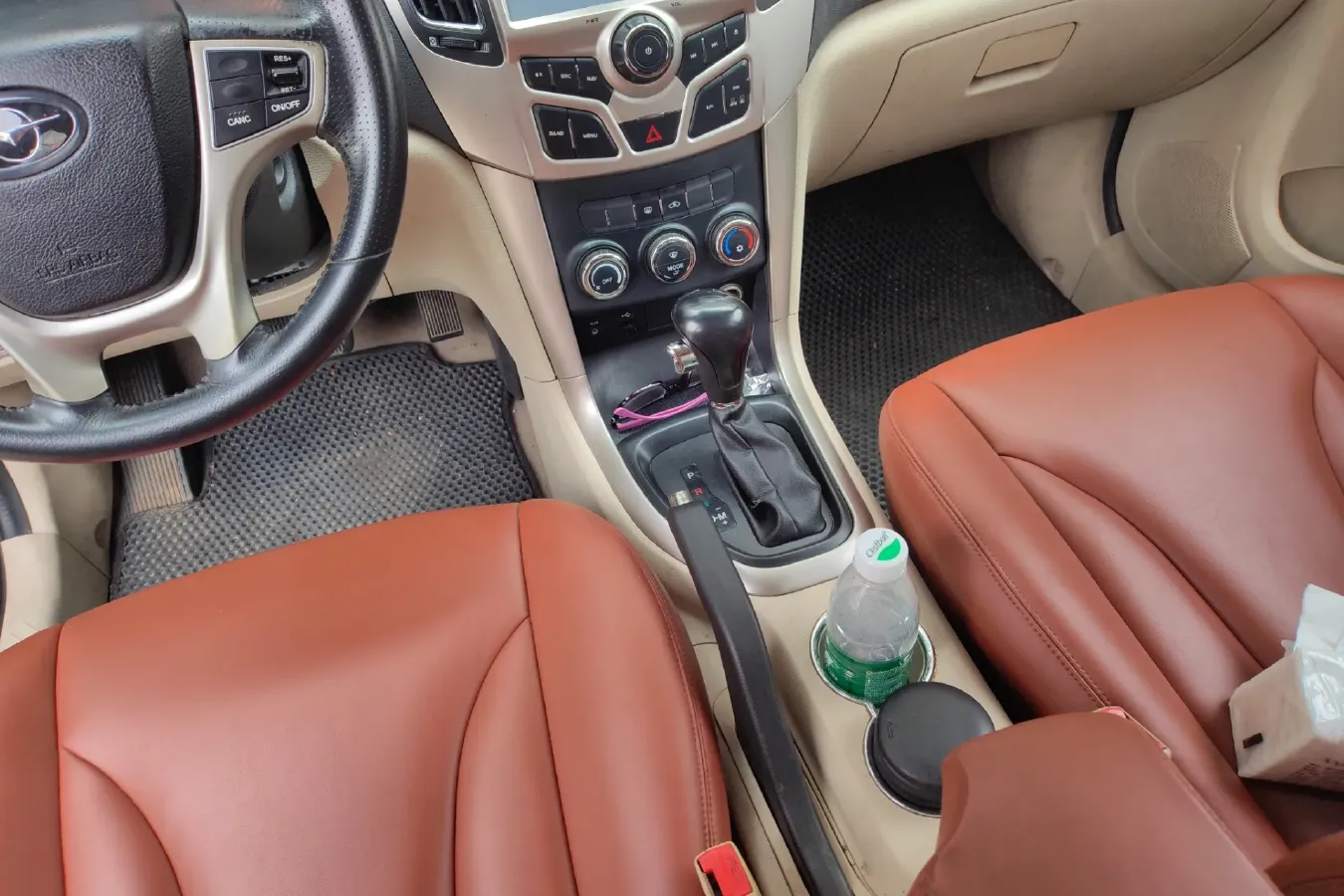 2013 HaiMa S7 2.0L 150HP L4 5AT,autocango,china used car exporter,china ev exporter,chinese used car exporter,chinese used ev exporter