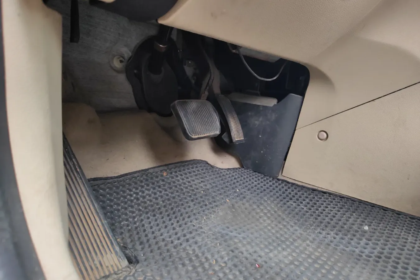 2013 HaiMa S7 2.0L 150HP L4 5AT,autocango,china used car exporter,china ev exporter,chinese used car exporter,chinese used ev exporter