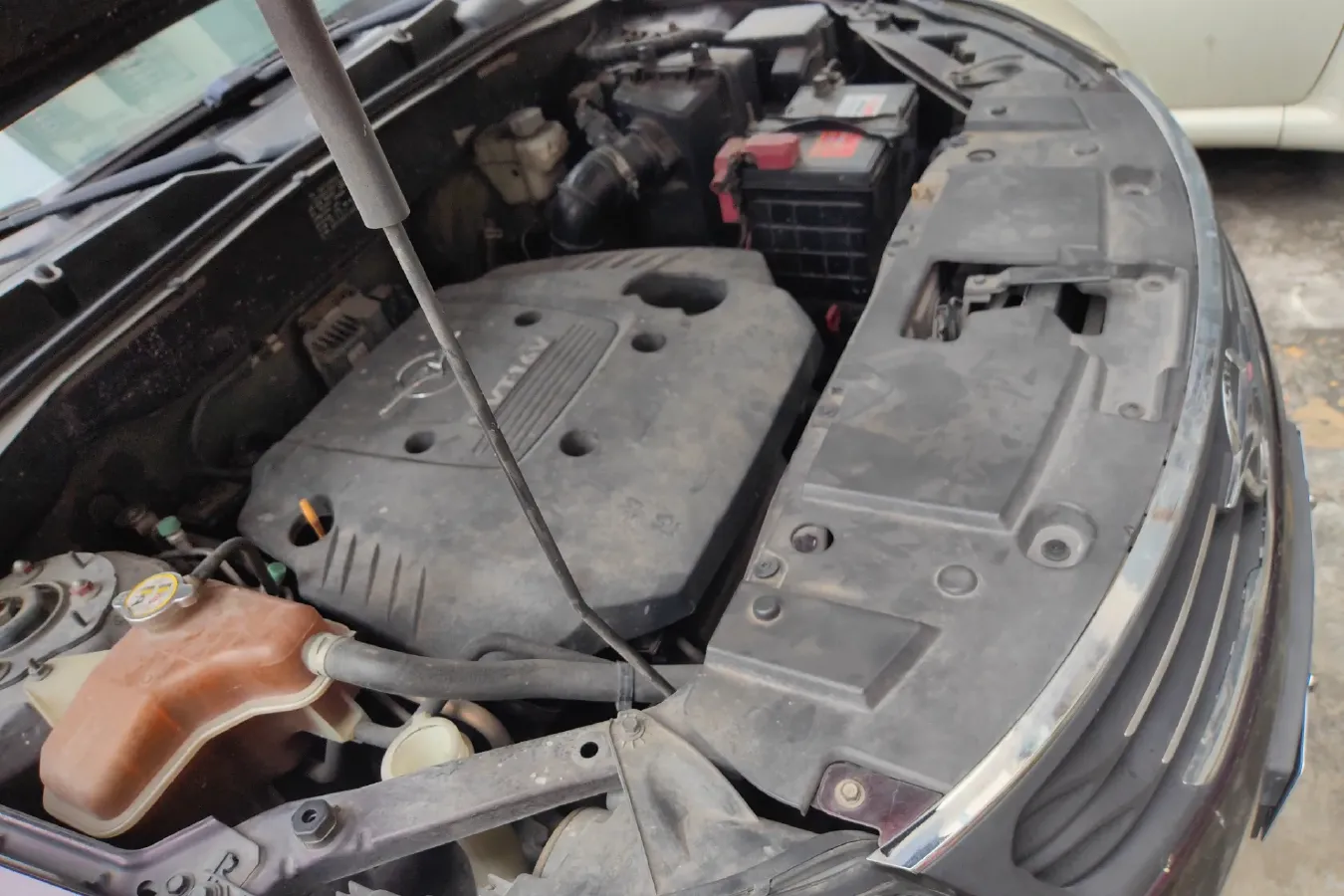 2013 HaiMa S7 2.0L 150HP L4 5AT,autocango,china used car exporter,china ev exporter,chinese used car exporter,chinese used ev exporter