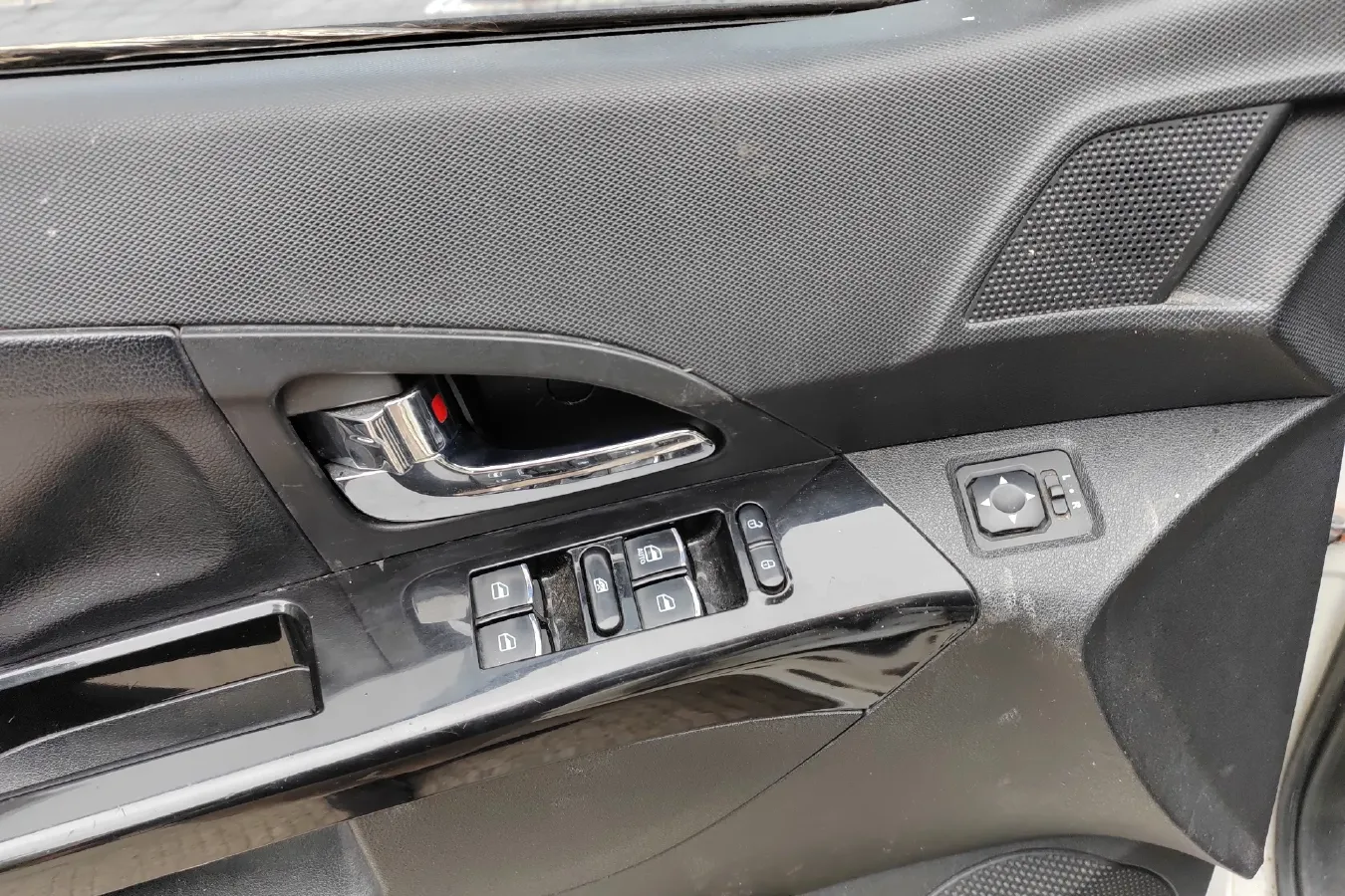 2015 Landwind X5 1.5T 150HP L4 CVT,autocango,china used car exporter,china ev exporter,chinese used car exporter,chinese used ev exporter