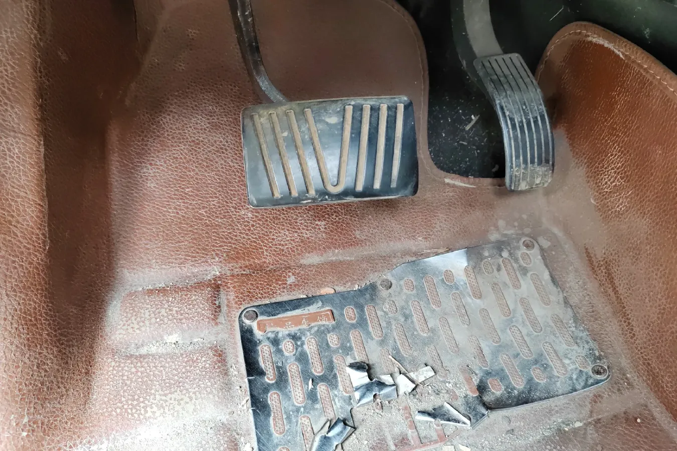 2015 Landwind X5 1.5T 150HP L4 CVT,autocango,china used car exporter,china ev exporter,chinese used car exporter,chinese used ev exporter