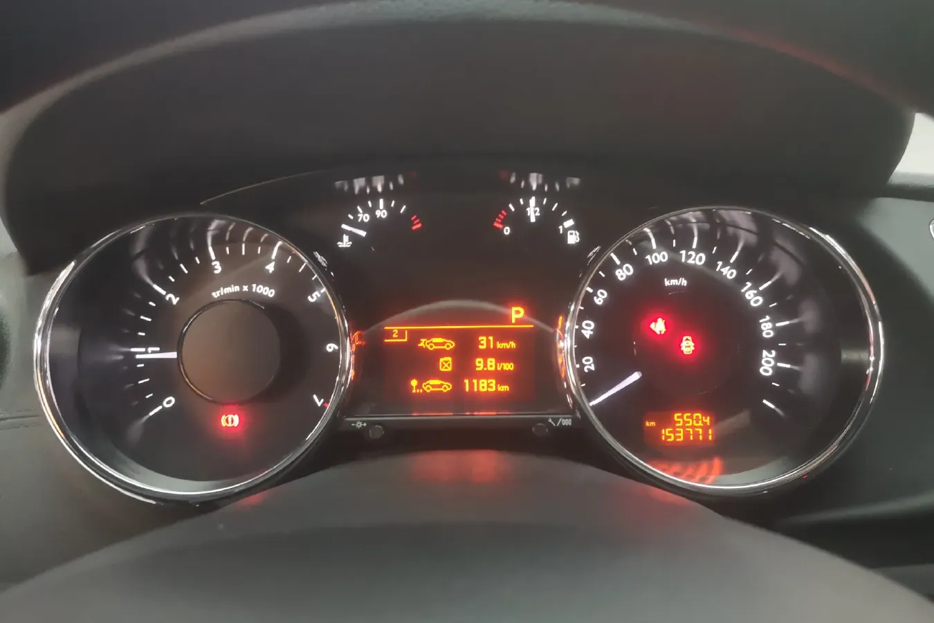 2016 Peugeot 3008 2.0L 147HP L4 6AT,autocango,china used car exporter,china ev exporter,chinese used car exporter,chinese used ev exporter