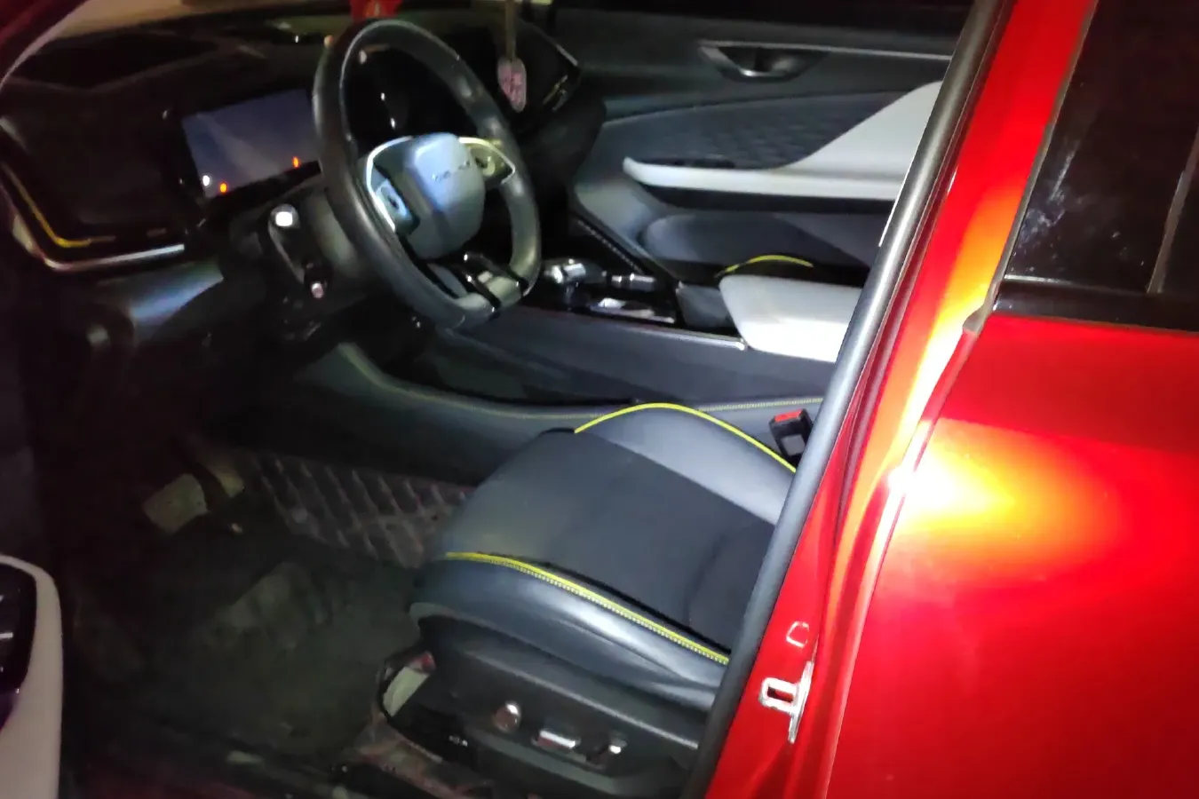 2022 BeiJing Auto Rubik 1.5T 188HP L4 7DCT,autocango,china used car exporter,china ev exporter,chinese used car exporter,chinese used ev exporter