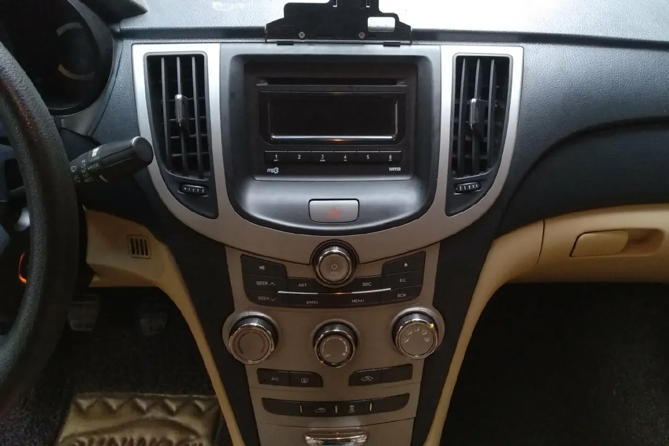 2010 Chery A3 1.6L 126HP L4 5MT,autocango,china used car exporter,china ev exporter,chinese used car exporter,chinese used ev exporter