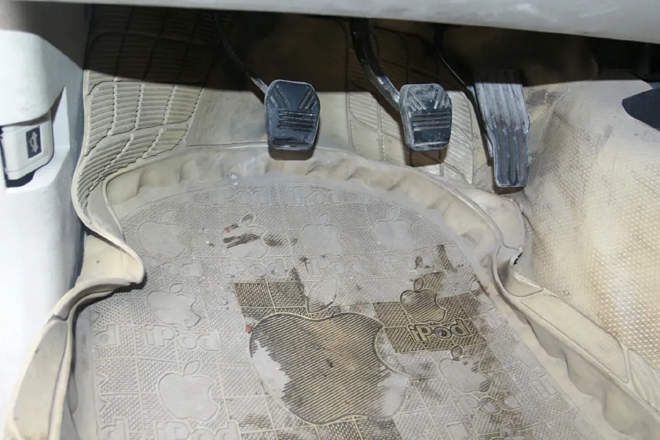 2012 Landwind X8 2.0L 133HP L4 5MT,autocango,china used car exporter,china ev exporter,chinese used car exporter,chinese used ev exporter