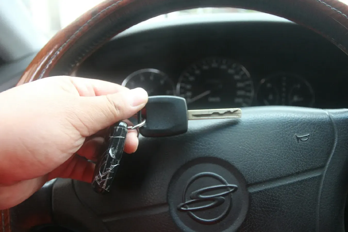 2002 SsangYong Chairman 2.8L 197HP L6 5AT,autocango,china used car exporter,china ev exporter,chinese used car exporter,chinese used ev exporter