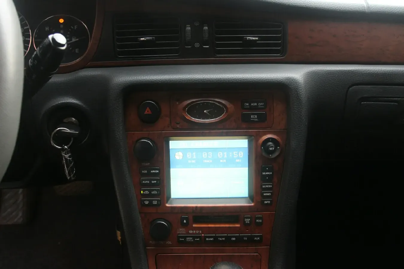 2002 SsangYong Chairman 2.8L 197HP L6 5AT,autocango,china used car exporter,china ev exporter,chinese used car exporter,chinese used ev exporter