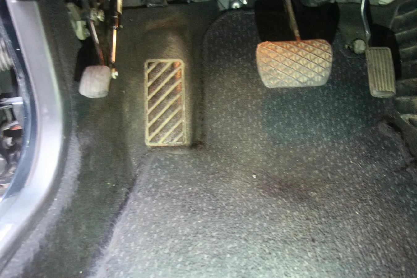 2002 SsangYong Chairman 2.8L 197HP L6 5AT,autocango,china used car exporter,china ev exporter,chinese used car exporter,chinese used ev exporter