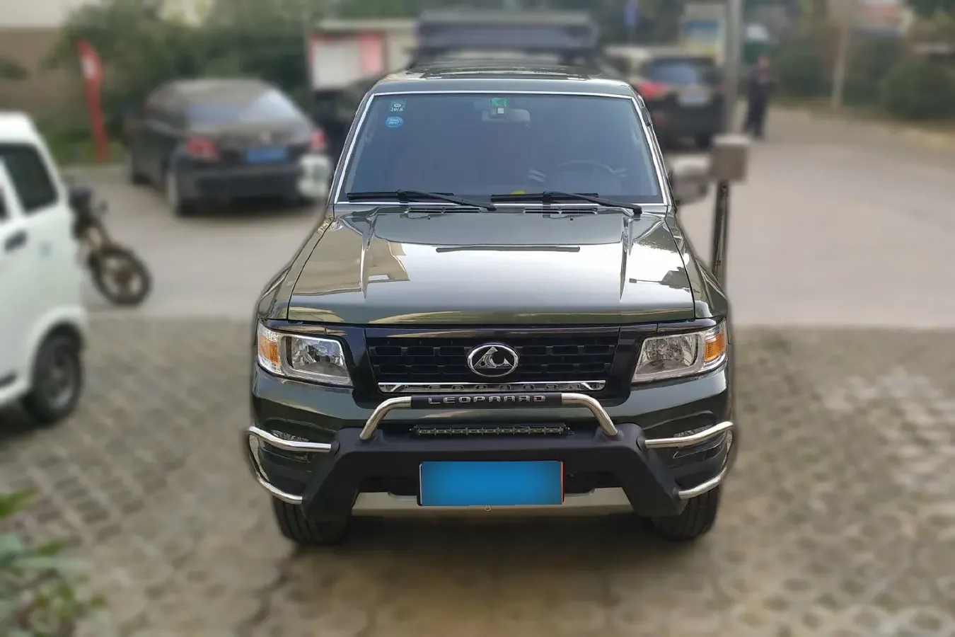 2016 Leopaard Q6 2.4L 147HP L4 5MT,autocango,china used car exporter,china ev exporter,chinese used car exporter,chinese used ev exporter