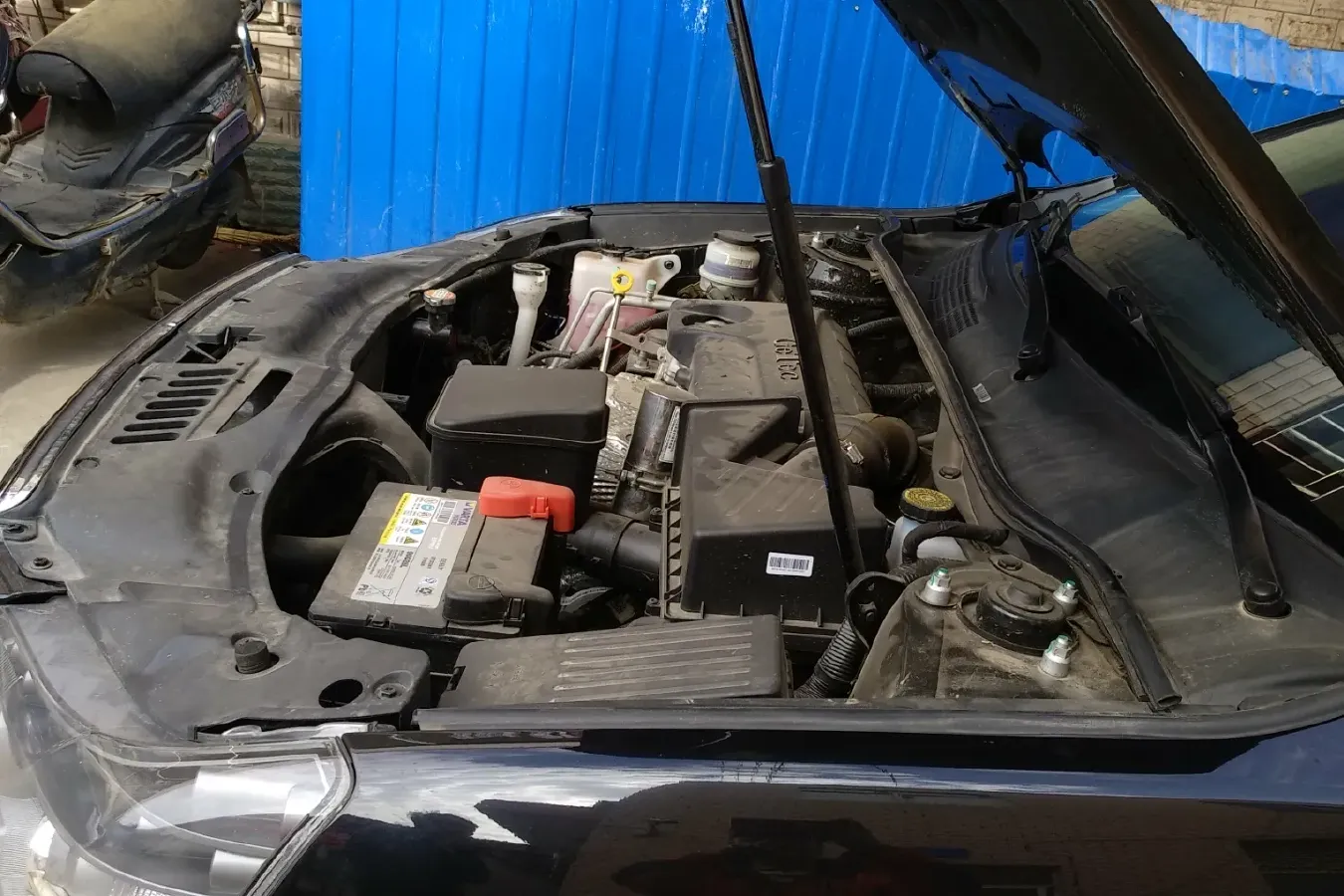 2015 Geely EC8 2.0L 141HP L4 5MT,autocango,china used car exporter,china ev exporter,chinese used car exporter,chinese used ev exporter