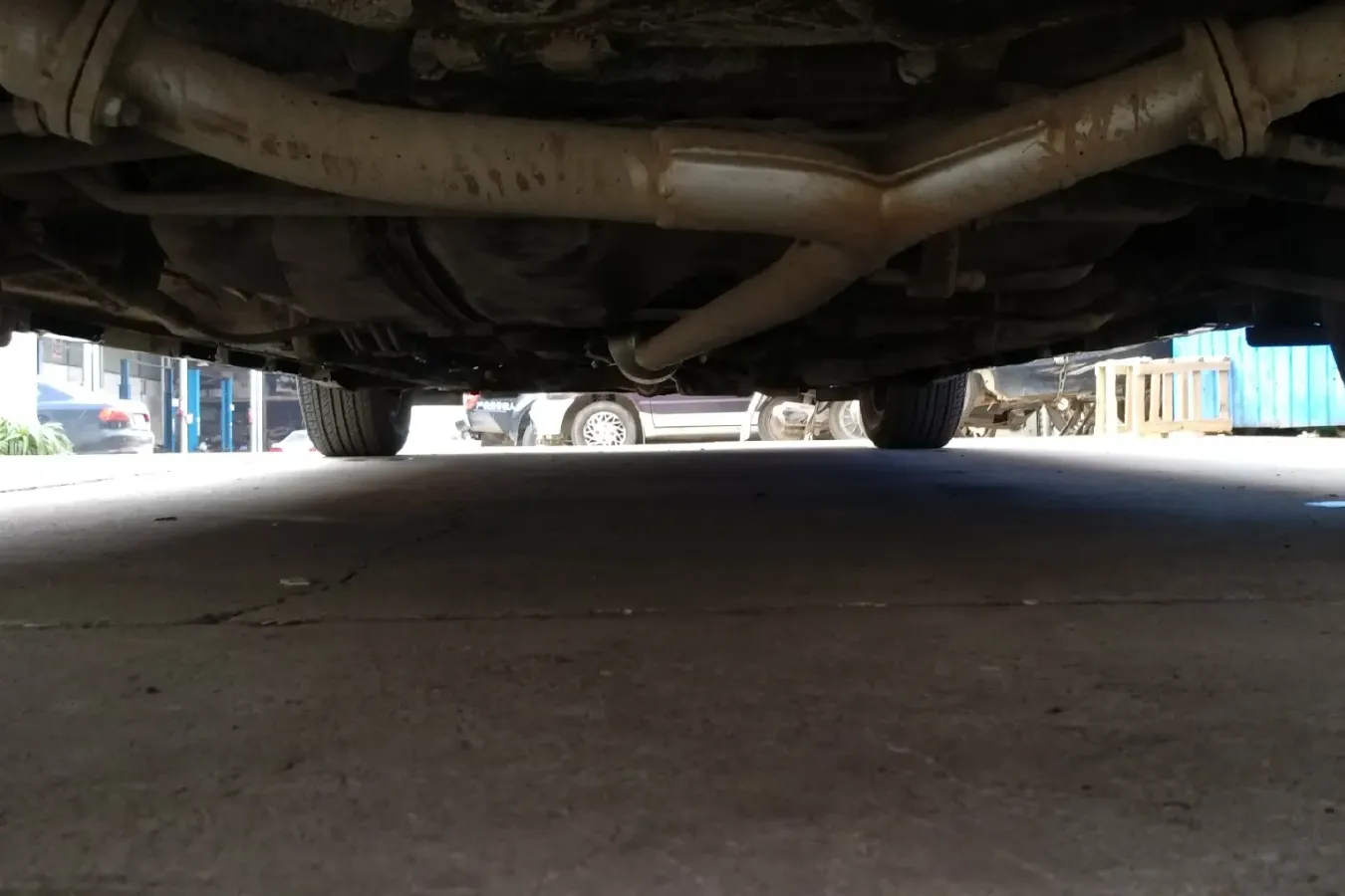 2015 Geely EC8 2.0L 141HP L4 5MT,autocango,china used car exporter,china ev exporter,chinese used car exporter,chinese used ev exporter