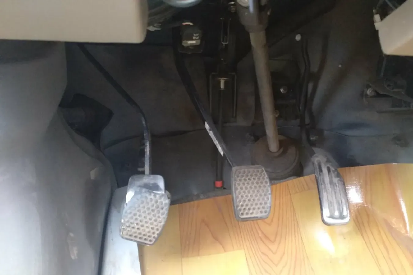 2011 DongFeng DFSK V27 1.3L 82HP L4 5MT,autocango,china used car exporter,china ev exporter,chinese used car exporter,chinese used ev exporter