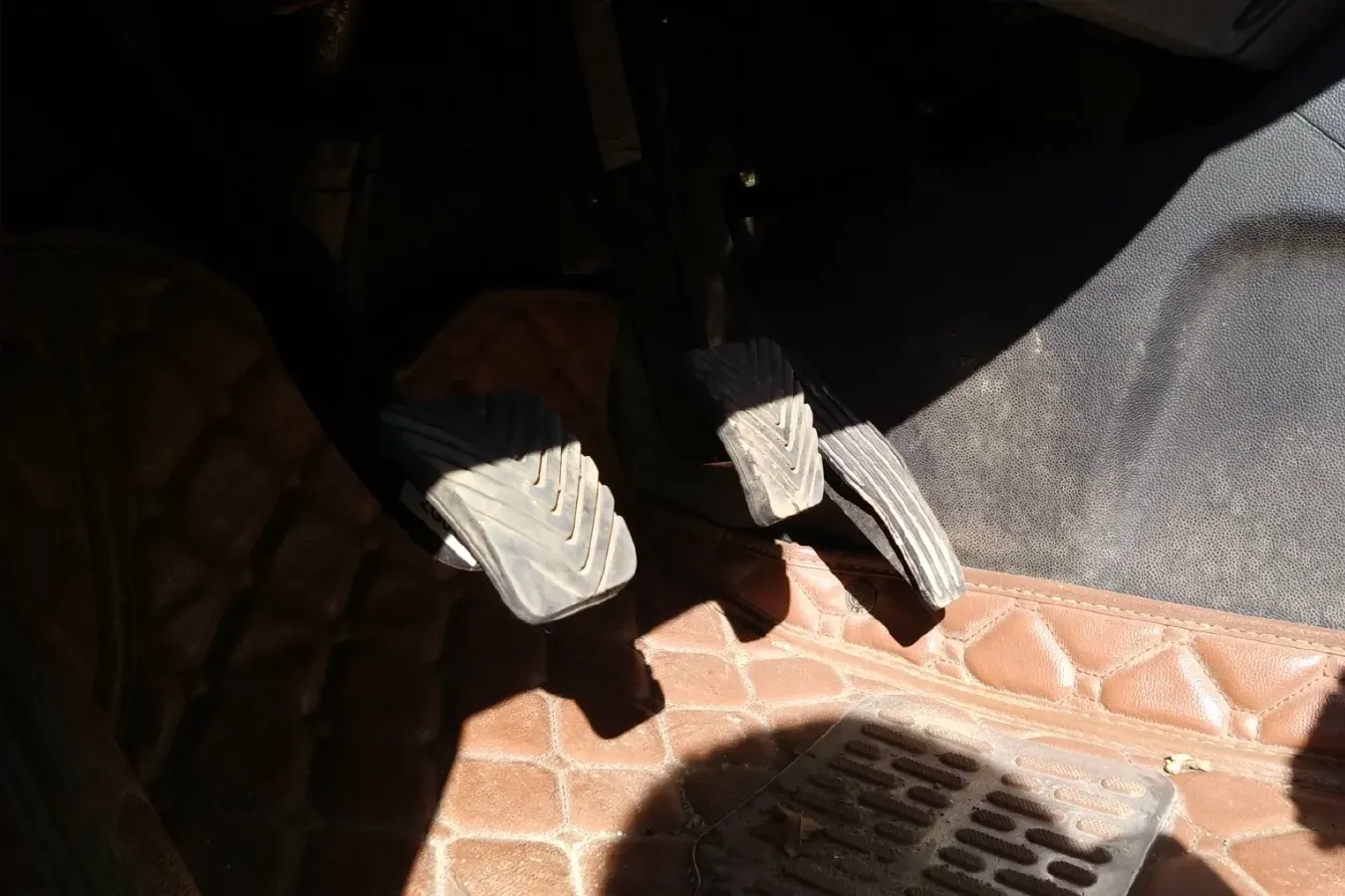 2014 JAC Refine S5 2.0T 177HP L4 6MT,autocango,china used car exporter,china ev exporter,chinese used car exporter,chinese used ev exporter