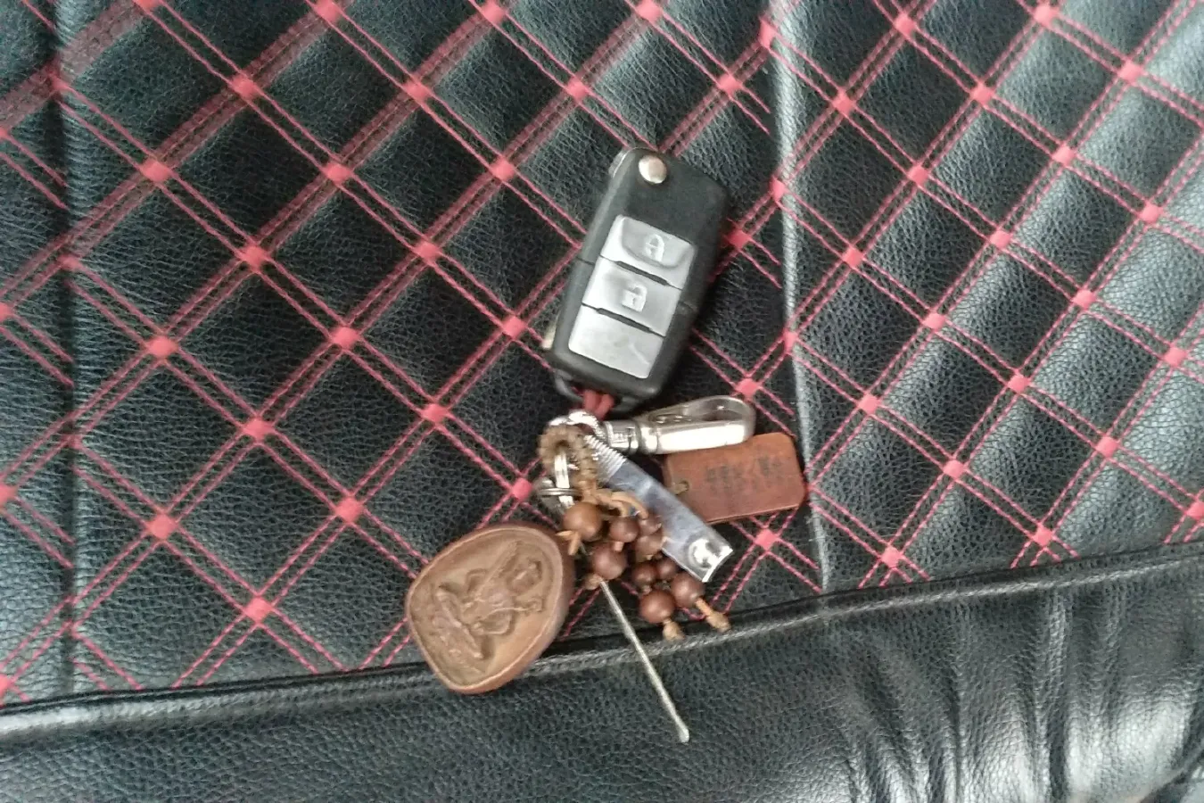 2013 BAIC WeiWang M20 1.5L 102HP L4 5MT,autocango,china used car exporter,china ev exporter,chinese used car exporter,chinese used ev exporter