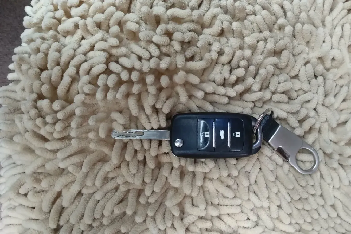 2014 ChangAn Eado 1.6L 125HP L4 5MT,autocango,china used car exporter,china ev exporter,chinese used car exporter,chinese used ev exporter