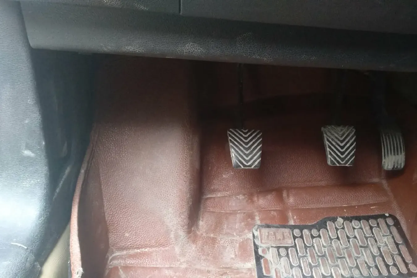 2014 Brilliance Auto V5 1.6L 118HP L4 5MT,autocango,china used car exporter,china ev exporter,chinese used car exporter,chinese used ev exporter