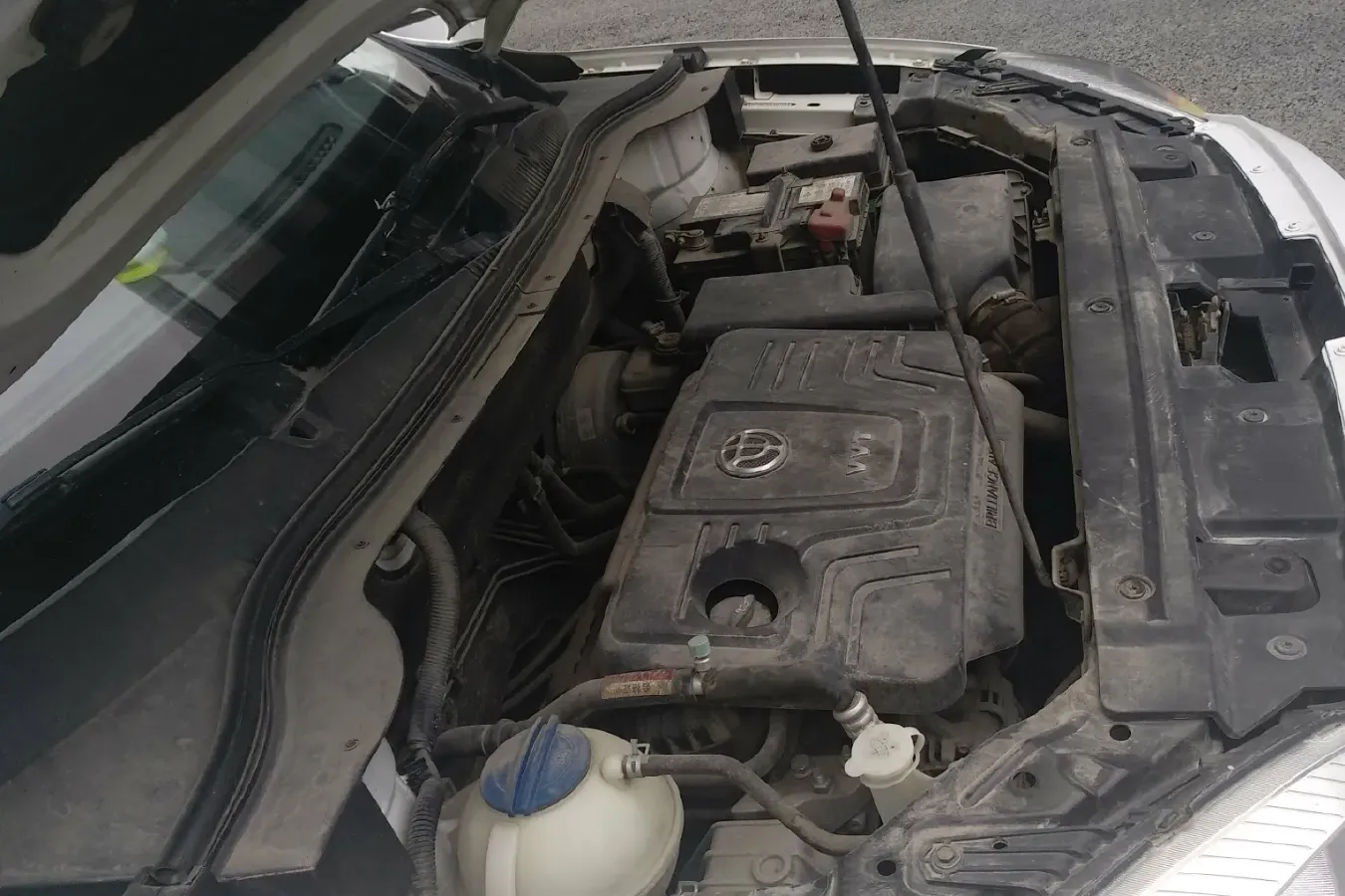 2014 Brilliance Auto V5 1.6L 118HP L4 5MT,autocango,china used car exporter,china ev exporter,chinese used car exporter,chinese used ev exporter