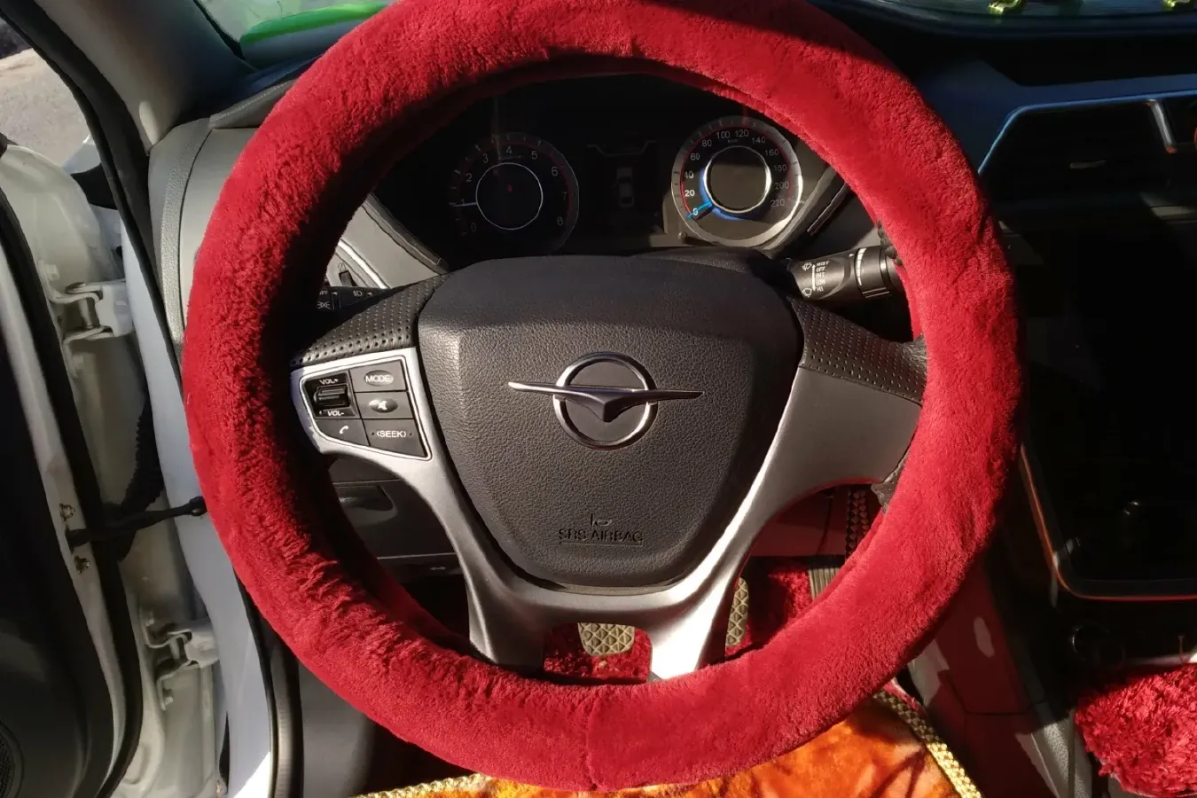 2017 HaiMa Family 1.6L 125HP L4 6MT,autocango,china used car exporter,china ev exporter,chinese used car exporter,chinese used ev exporter