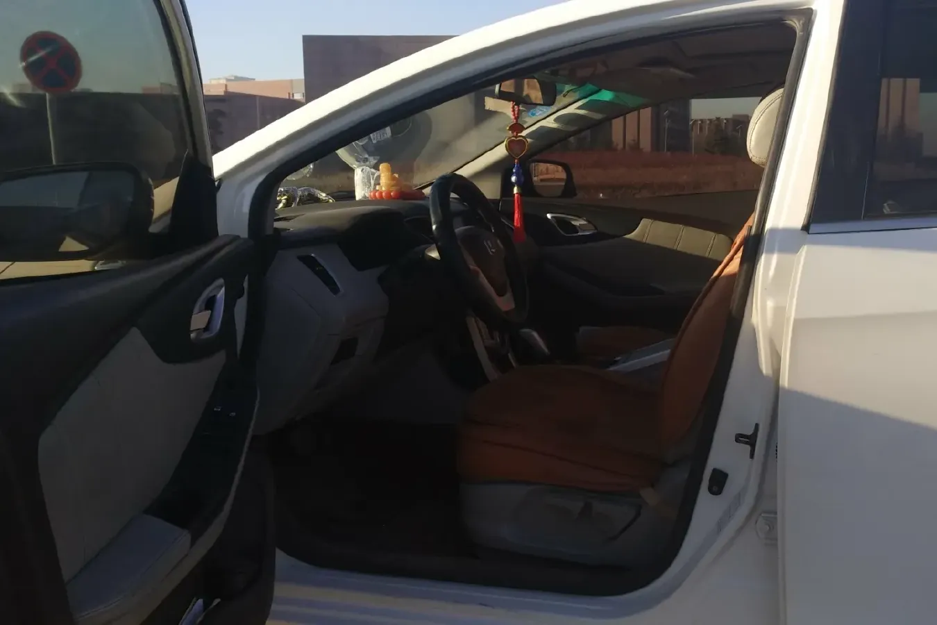 2013 Luxgen 5 1.8T 154HP L4 5AT,autocango,china used car exporter,china ev exporter,chinese used car exporter,chinese used ev exporter