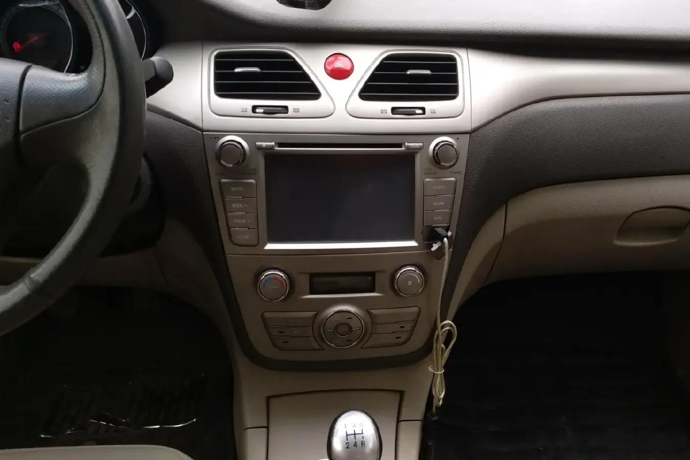 2010 JAC HeYue 1.5L 103HP L4 5MT,autocango,china used car exporter,china ev exporter,chinese used car exporter,chinese used ev exporter