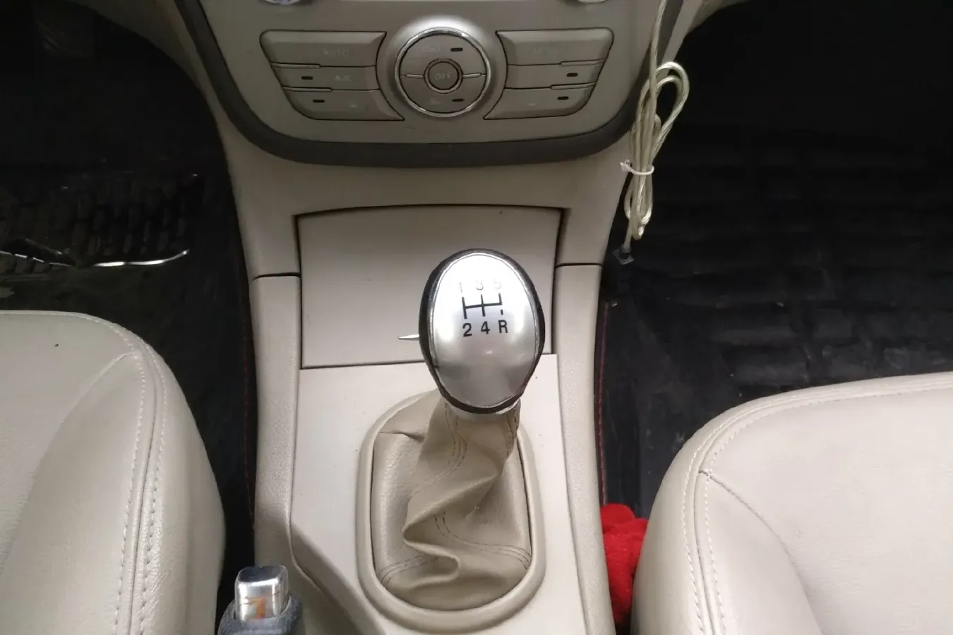 2010 JAC HeYue 1.5L 103HP L4 5MT,autocango,china used car exporter,china ev exporter,chinese used car exporter,chinese used ev exporter