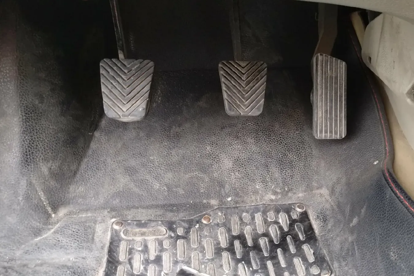 2010 JAC HeYue 1.5L 103HP L4 5MT,autocango,china used car exporter,china ev exporter,chinese used car exporter,chinese used ev exporter