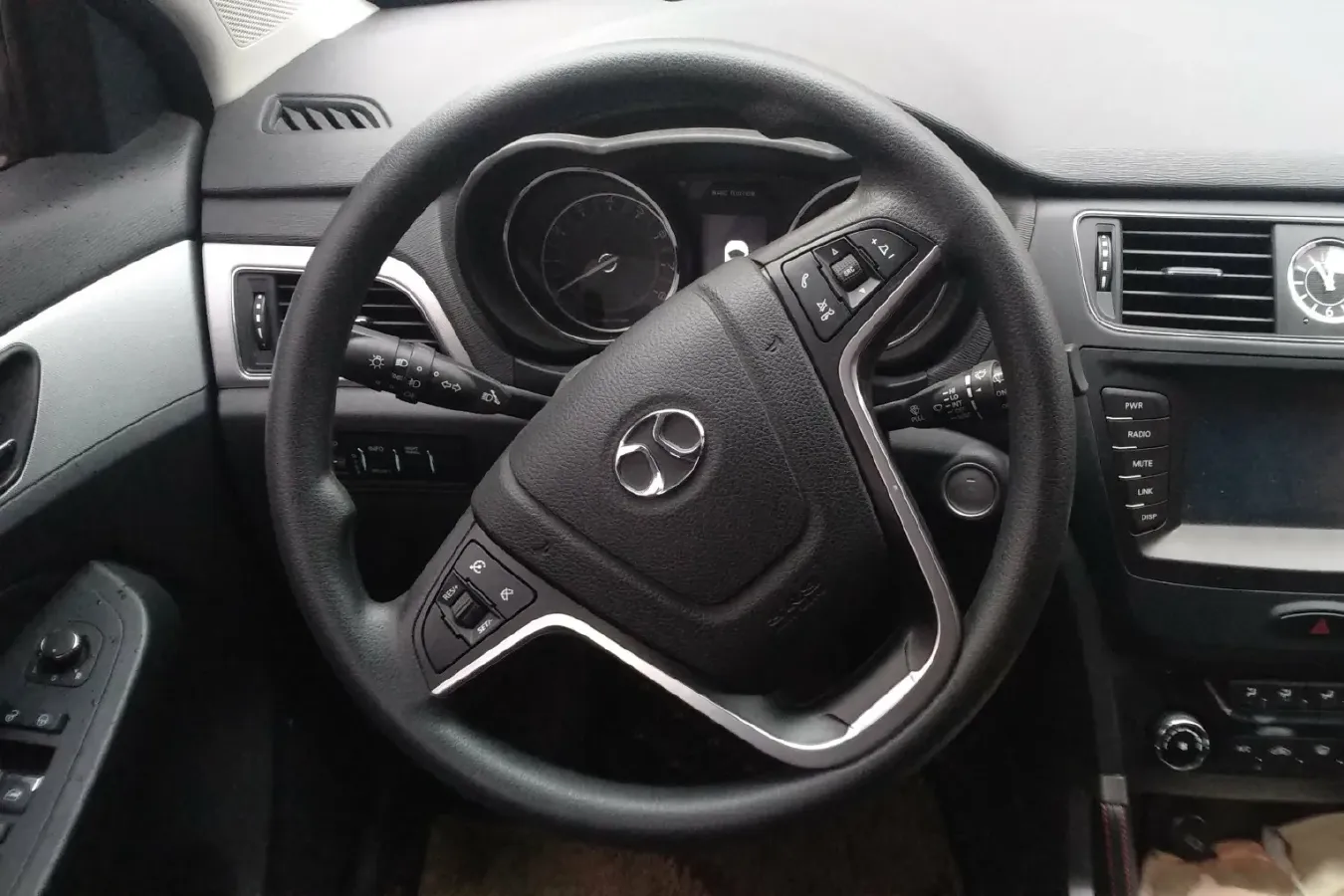 2016 BeiJing Auto Senova X55 1.5T 150HP L4 CVT,autocango,china used car exporter,china ev exporter,chinese used car exporter,chinese used ev exporter