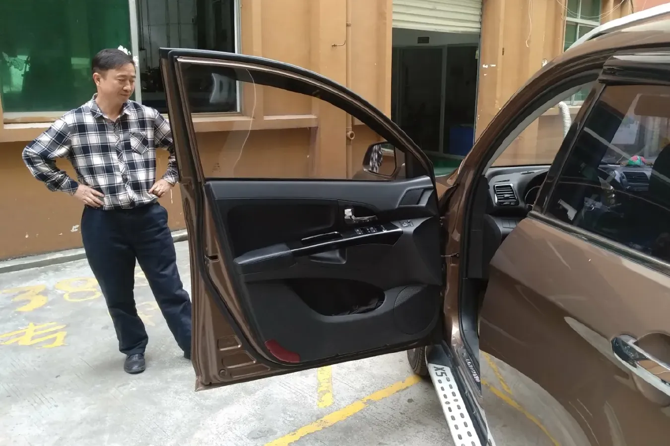 2013 Landwind X5 2.0T 190HP L4 6MT,autocango,china used car exporter,china ev exporter,chinese used car exporter,chinese used ev exporter