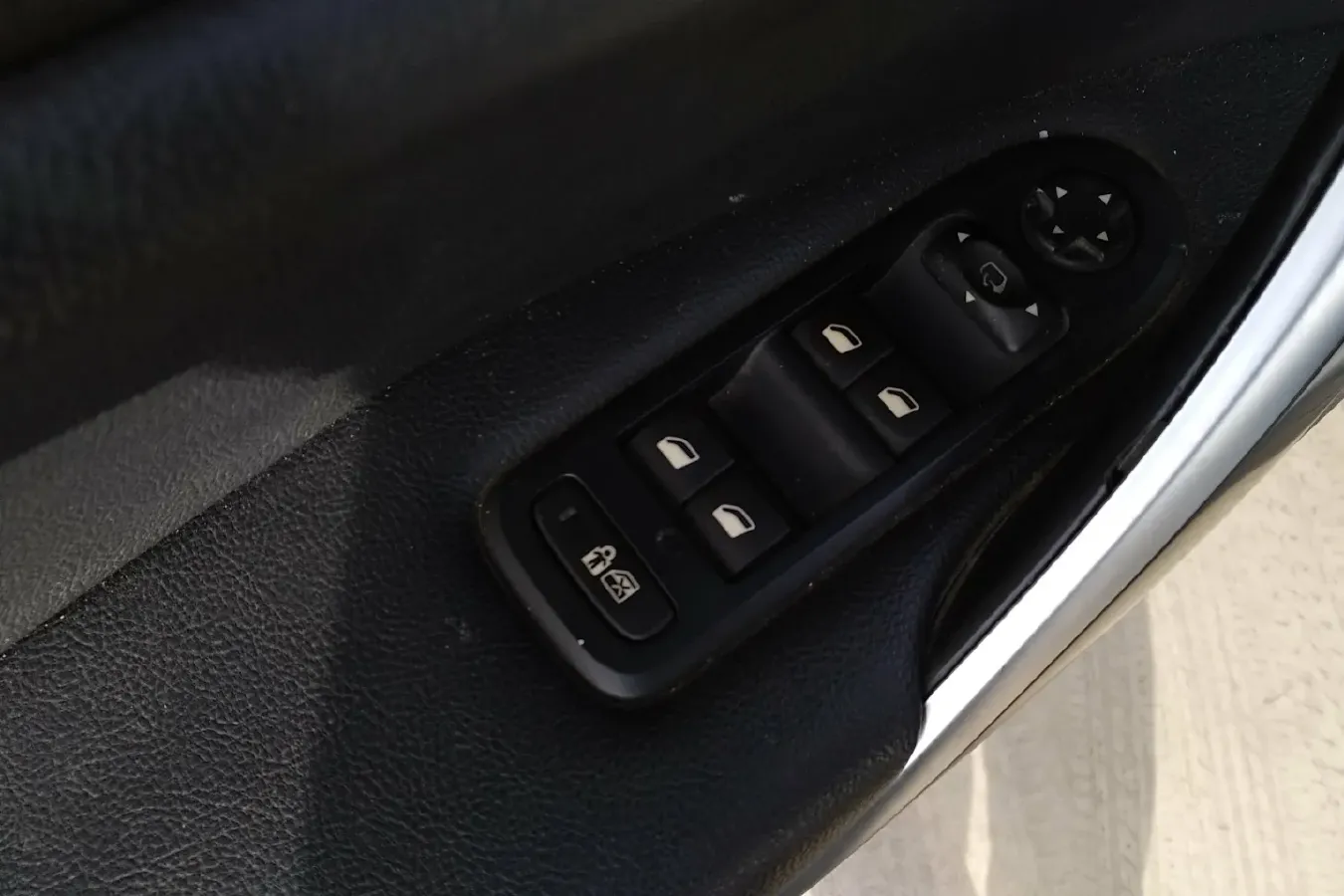 2013 Citroen C5 2.3L 171HP L4 6AT,autocango,china used car exporter,china ev exporter,chinese used car exporter,chinese used ev exporter