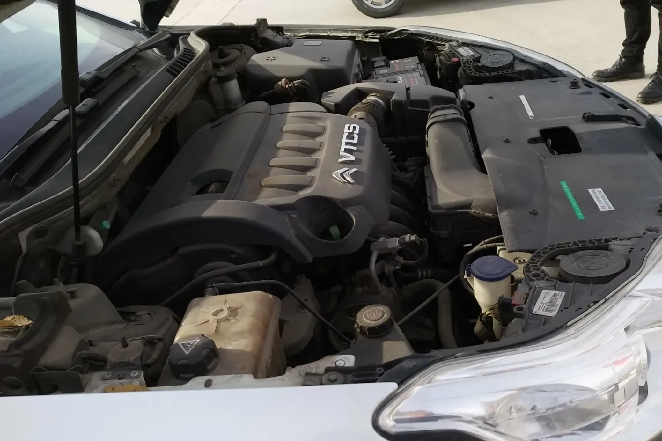 2013 Citroen C5 2.3L 171HP L4 6AT,autocango,china used car exporter,china ev exporter,chinese used car exporter,chinese used ev exporter