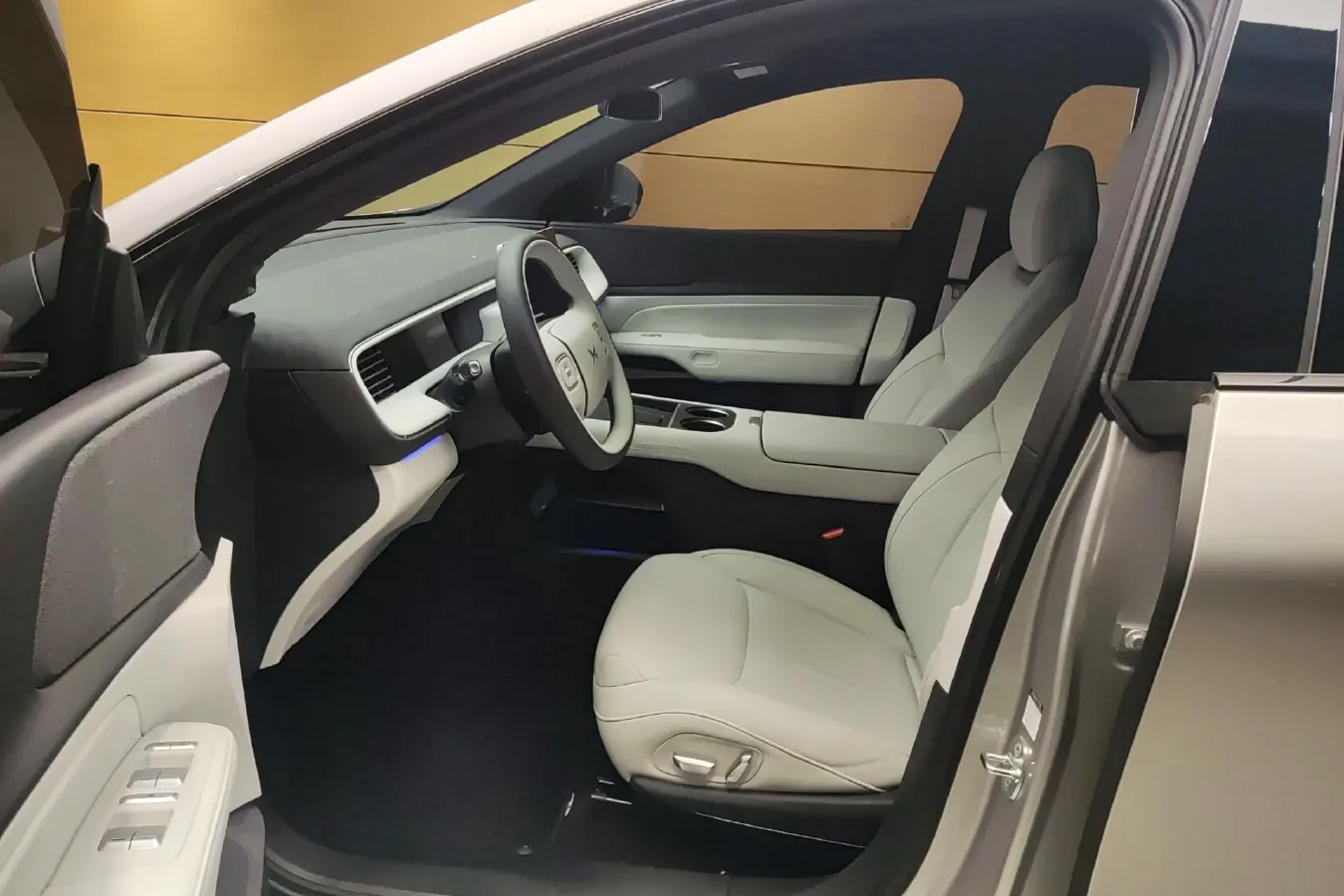 2023 Xpeng G6 BEV 87.5KWH,autocango,china used car exporter,china ev exporter,chinese used car exporter,chinese used ev exporter