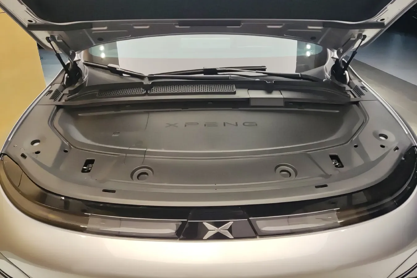 2023 Xpeng G6 BEV 87.5KWH,autocango,china used car exporter,china ev exporter,chinese used car exporter,chinese used ev exporter