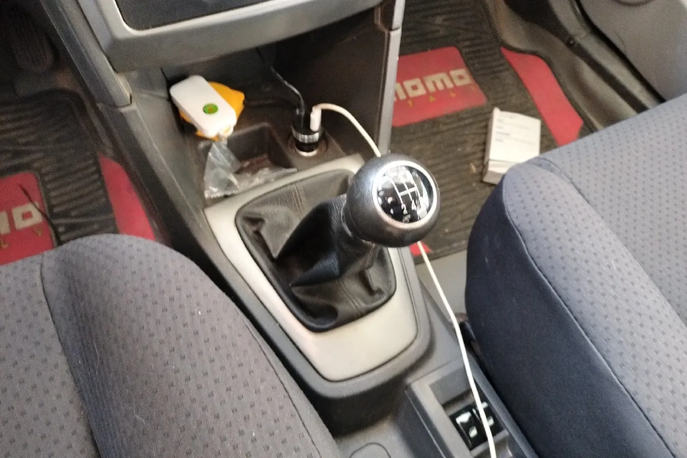 2010 FAW Vita V2 1.3L 91HP L4 5MT,autocango,china used car exporter,china ev exporter,chinese used car exporter,chinese used ev exporter