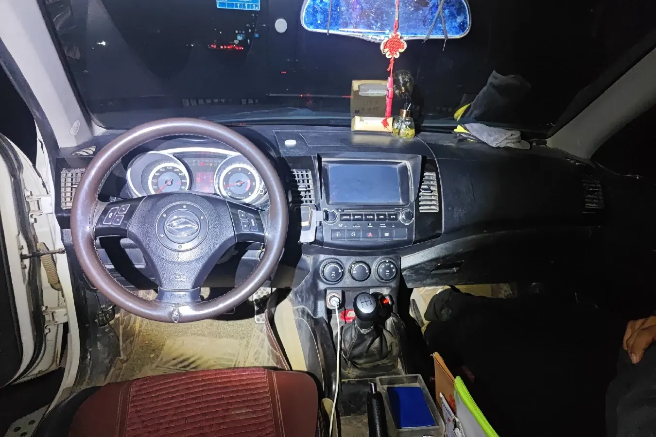 2014 Landwind X8 2.0T 122HP L4 5MT,autocango,china used car exporter,china ev exporter,chinese used car exporter,chinese used ev exporter