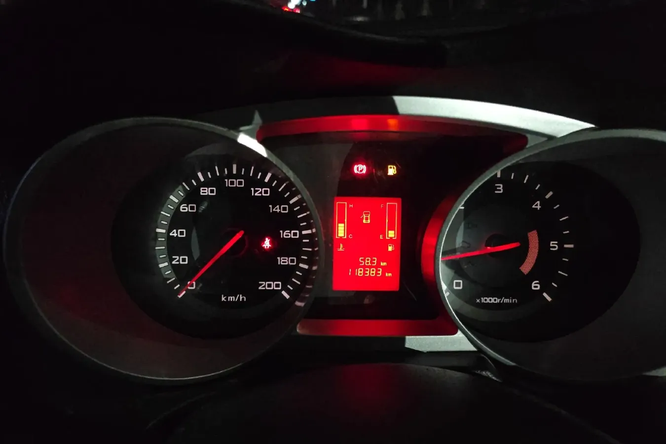 2014 Landwind X8 2.0T 122HP L4 5MT,autocango,china used car exporter,china ev exporter,chinese used car exporter,chinese used ev exporter