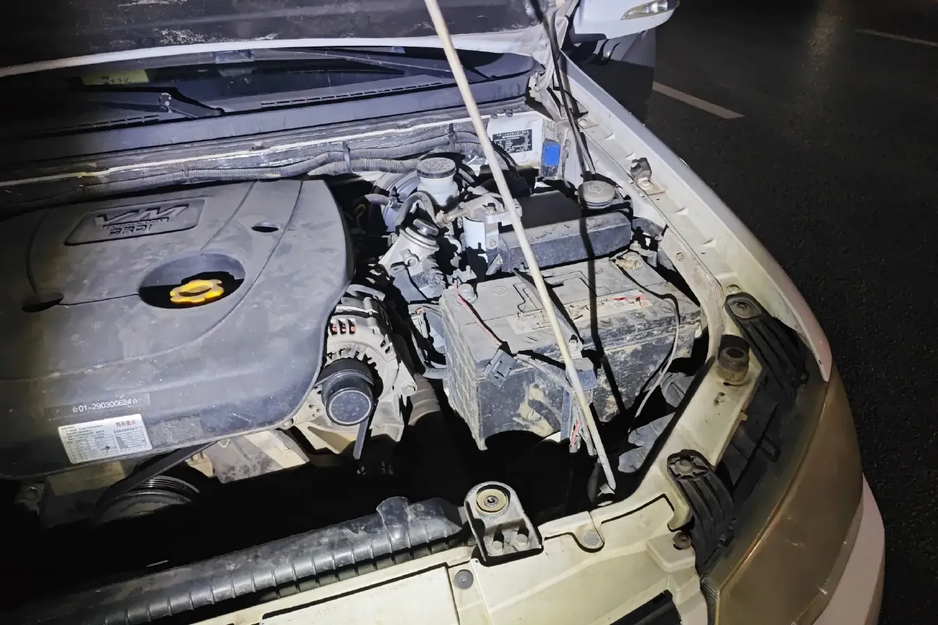 2014 Landwind X8 2.0T 122HP L4 5MT,autocango,china used car exporter,china ev exporter,chinese used car exporter,chinese used ev exporter