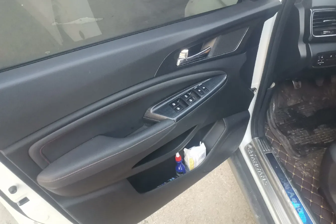 2017 ChangAn Oshan A800 1.6L 125HP L4 5MT,autocango,china used car exporter,china ev exporter,chinese used car exporter,chinese used ev exporter