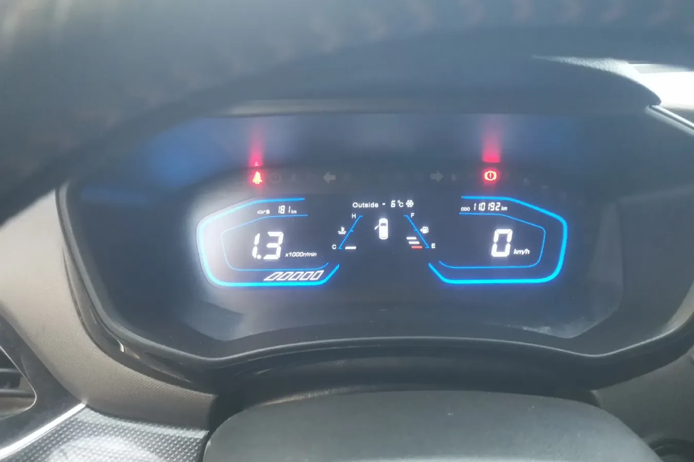 2017 ChangAn Oshan A800 1.6L 125HP L4 5MT,autocango,china used car exporter,china ev exporter,chinese used car exporter,chinese used ev exporter