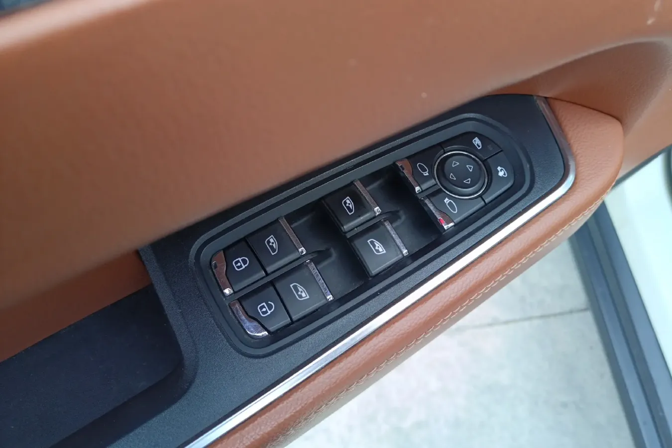 2017 Zotye T700 1.8T 177HP L4 6DCT,autocango,china used car exporter,china ev exporter,chinese used car exporter,chinese used ev exporter