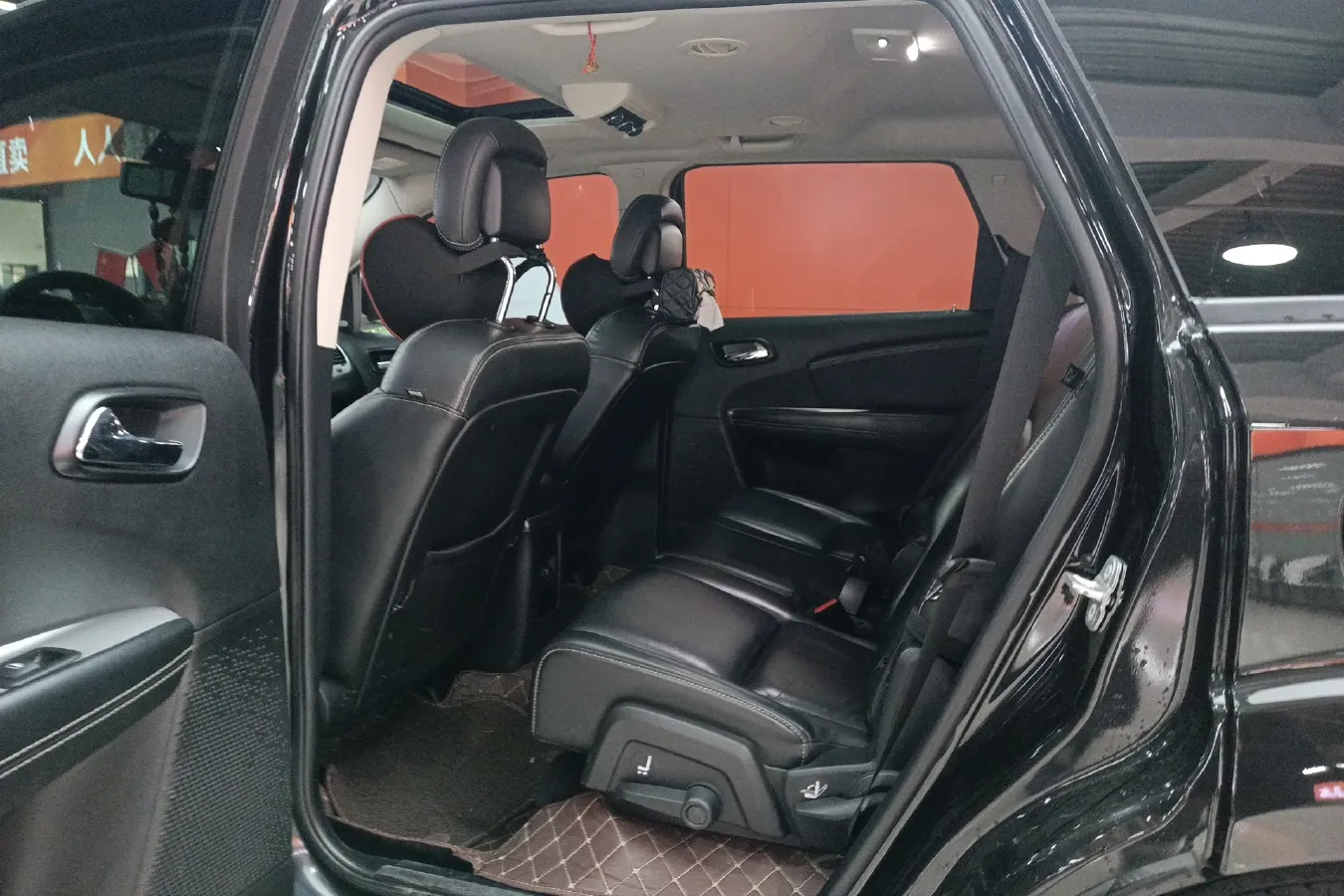 2012 Fiat Freemont 2.4L 170HP L4 6AT,autocango,china used car exporter,china ev exporter,chinese used car exporter,chinese used ev exporter