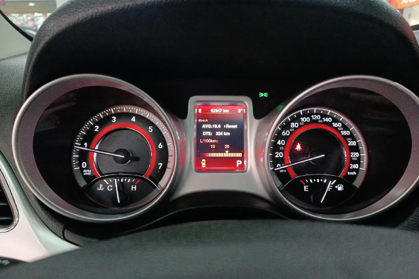 2012 Fiat Freemont 2.4L 170HP L4 6AT,autocango,china used car exporter,china ev exporter,chinese used car exporter,chinese used ev exporter