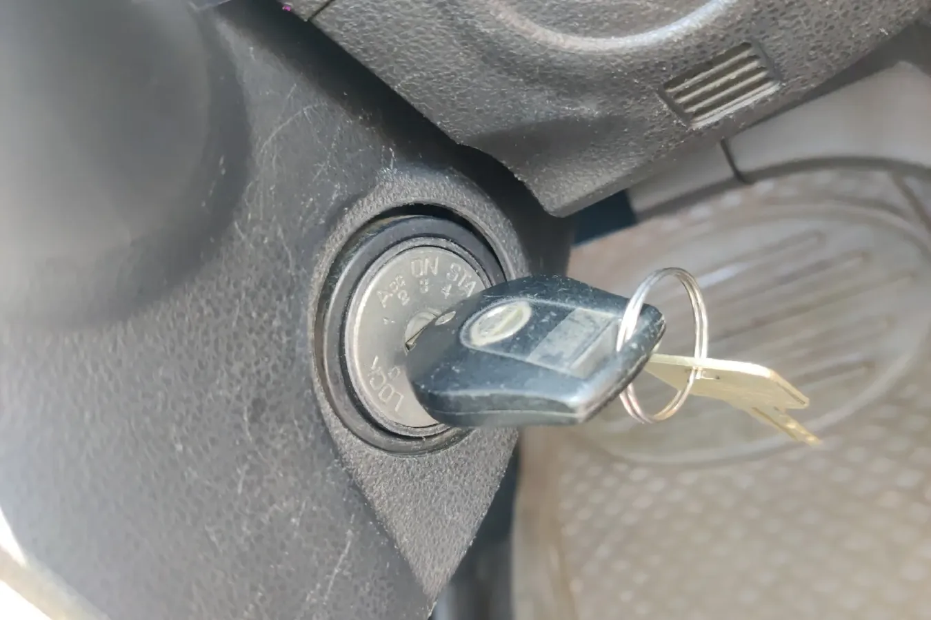 2010 Nissan March 1.5L 107HP L4 4AT,autocango,china used car exporter,china ev exporter,chinese used car exporter,chinese used ev exporter