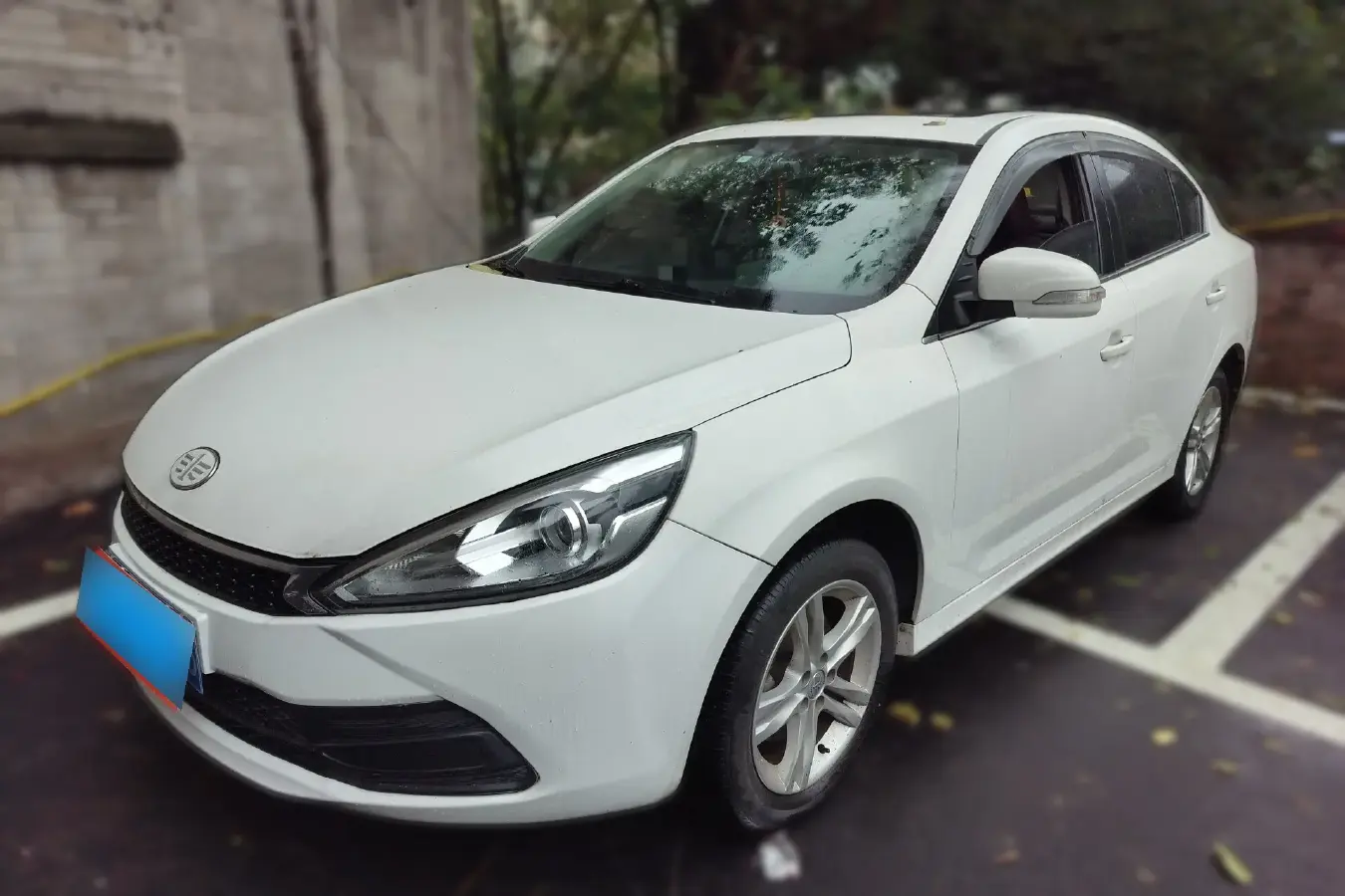 2016 FAW Jumpal A70 1.6L 113HP L4 5MT