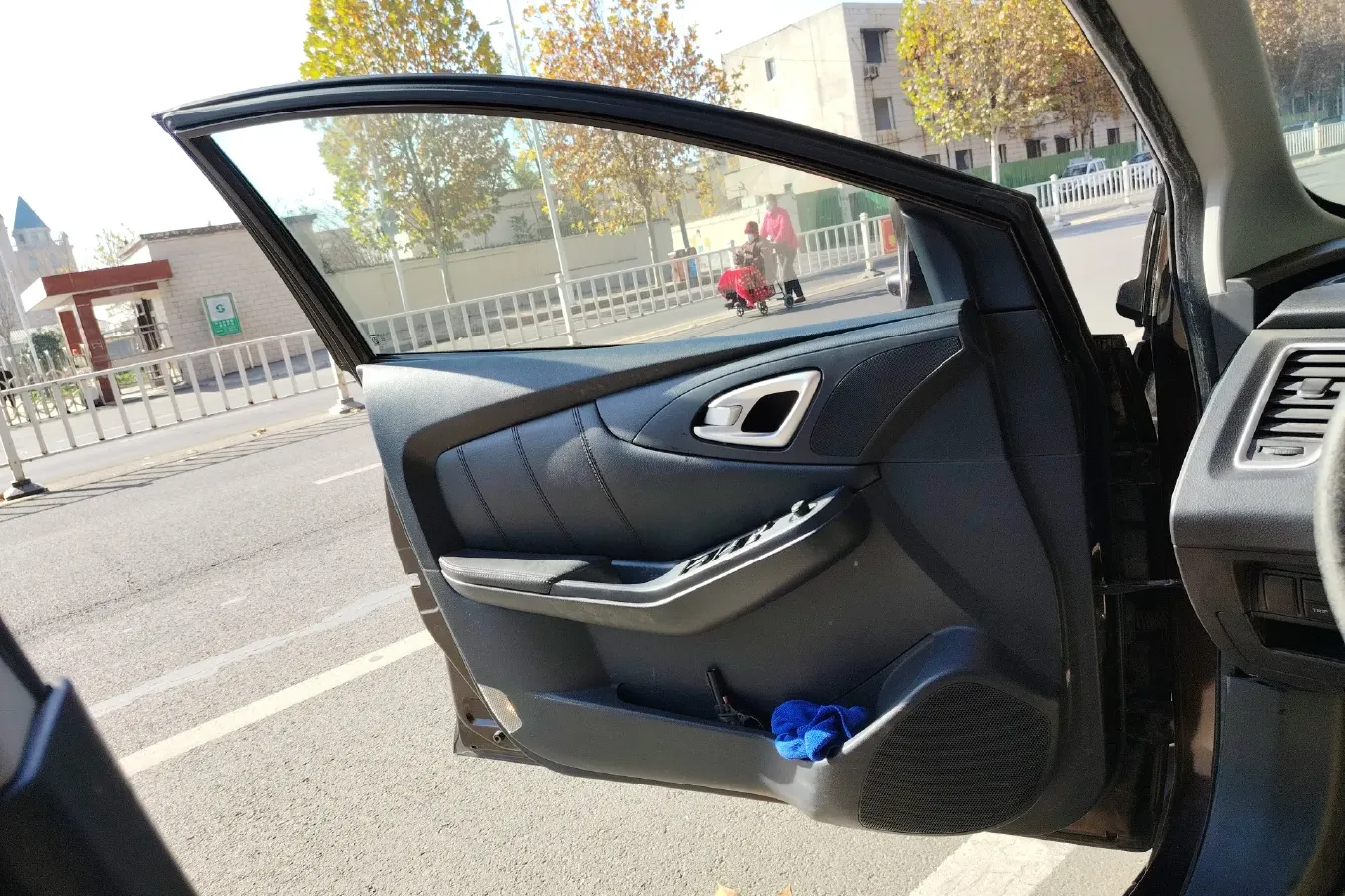 2013 Luxgen 5 1.8T 154HP L4 5AT,autocango,china used car exporter,china ev exporter,chinese used car exporter,chinese used ev exporter